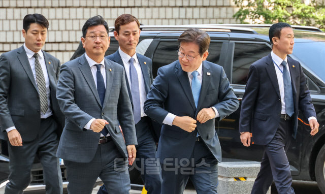 [] 뼱 ⸶ ,   